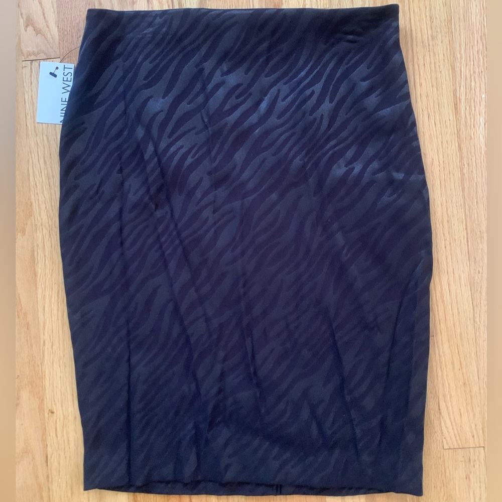 NWT Women's NINE WEST Zebra Pattern Slit-Detail Pencil Skirt Size 10 Black